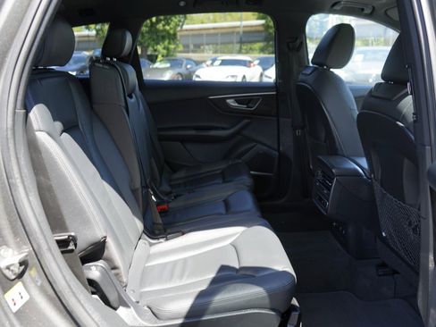 Used 2021 Audi Q7 3.0T Premium Plus w/ Premium Plus Package image 21