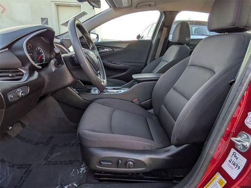 Used 2024 Chevrolet Malibu LT image 25