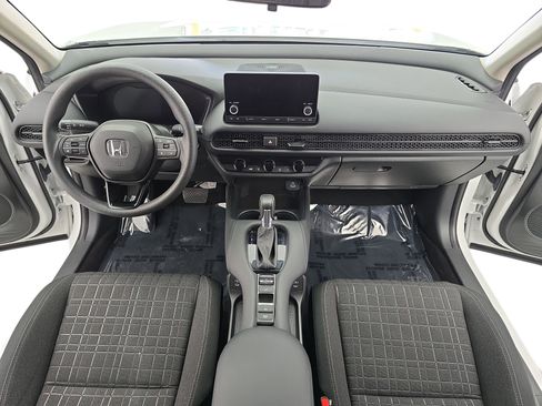 Certified 2025 Honda HR-V LX image 9