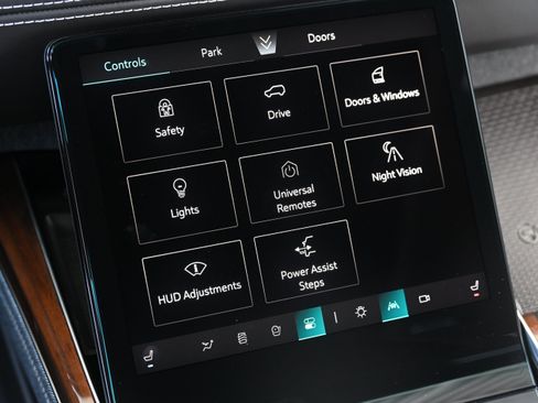 Used 2026 Cadillac Escalade Platinum Sport AWD/4WD image 38