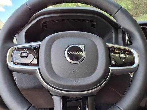 New 2026 Volvo XC60 B5 Plus w/ Protection Package Premier AWD/4WD image 24