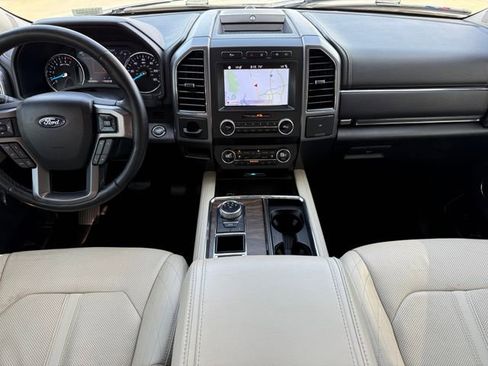Used 2019 Ford Expedition Platinum RWD image 20