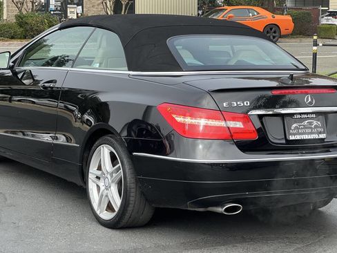 Used 2011 Mercedes-Benz E 350 Cabriolet image 4