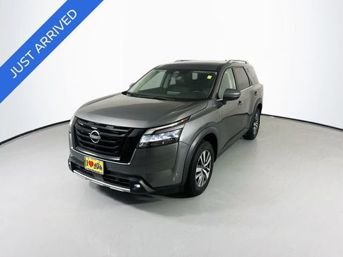 Certified 2023 Nissan Pathfinder SL w/ Lighting Package (N92) FWD image 5