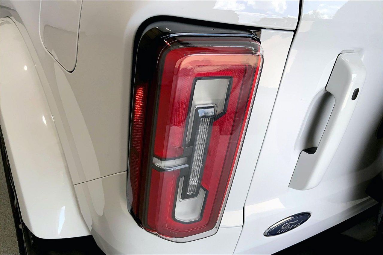 Used 2023 Ford Bronco Outer Banks AWD/4WD image 29
