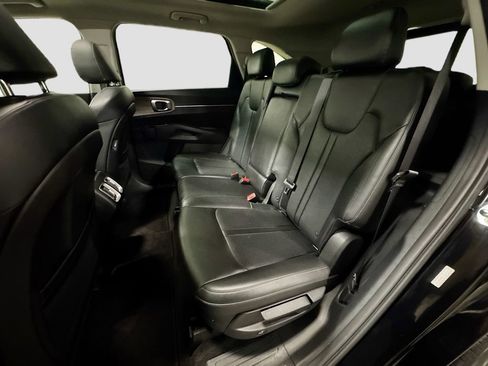 Used 2022 Kia Sorento S w/ Panoramic Sunroof Package image 32