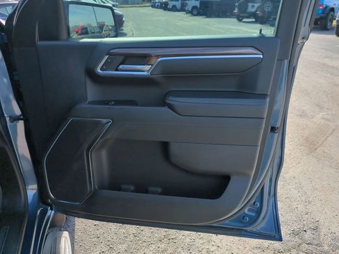 Used 2024 Chevrolet Silverado 1500 RST image 31