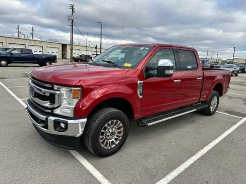 Used 2022 Ford F250 XLT w/ XLT Premium Package image 2