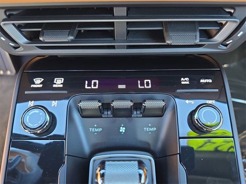 Used 2024 Porsche 911 Targa 4 GTS image 25