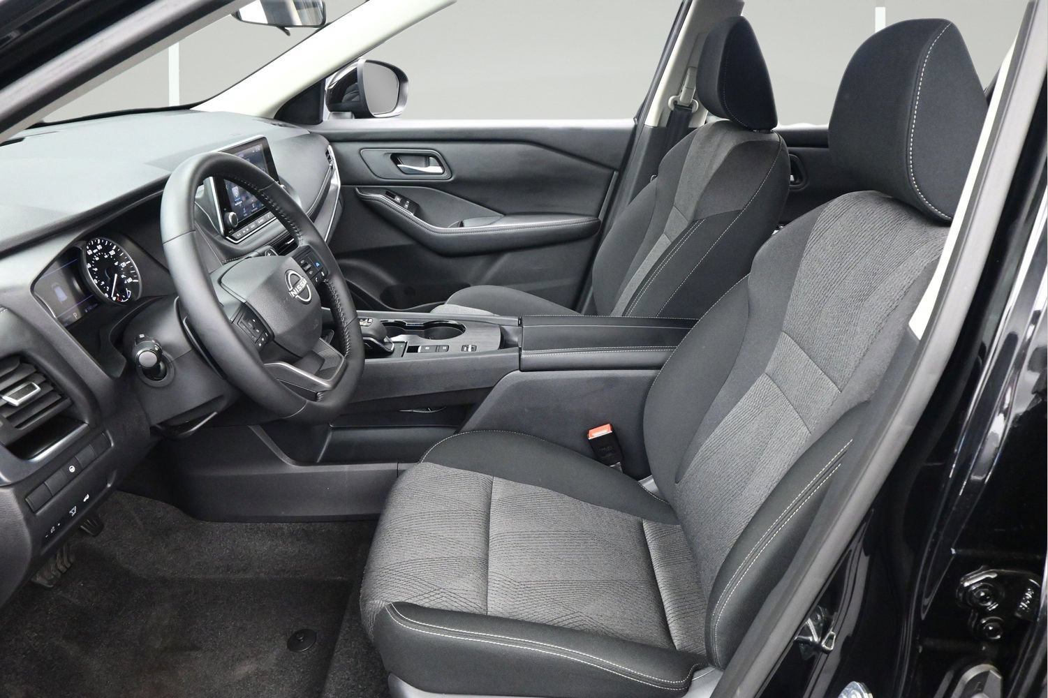 Certified 2026 Nissan Rogue SV w/ Cold Weather Package FWD image 9