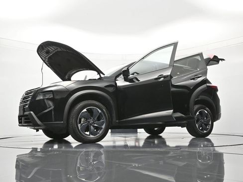 Certified 2024 Nissan Rogue SV FWD image 47