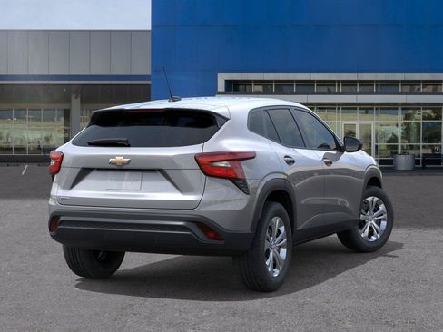New 2026 Chevrolet Trax LS w/ Driver Confidence Package FWD image 4