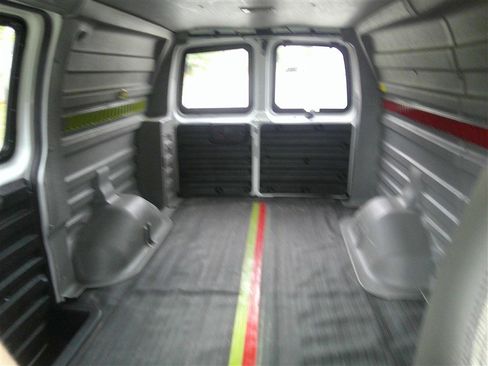 Used 2010 Chevrolet Express 1500 AWD w/ Power Package image 14