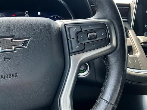 Used 2022 Chevrolet Tahoe Z71 w/ Luxury Package AWD/4WD image 11