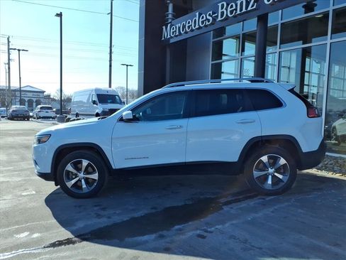 Used 2019 Jeep Cherokee Limited image 3