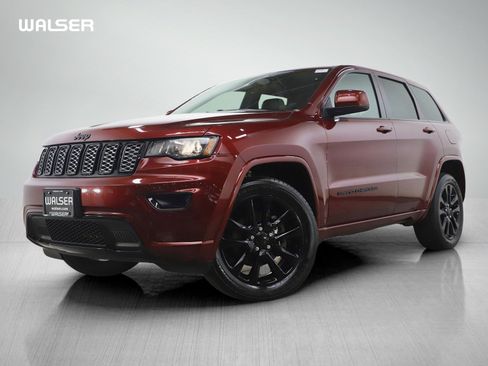 Used 2019 Jeep Grand Cherokee Altitude image 1