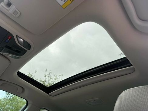 Used 2024 Subaru Legacy Premium image 7