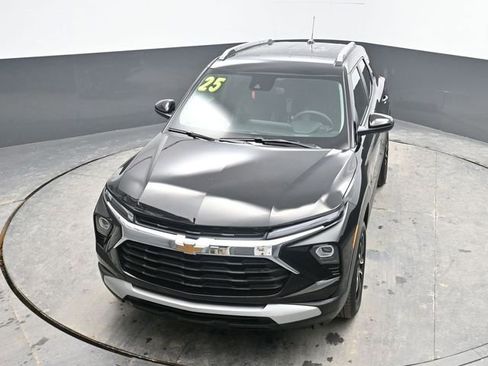 Used 2025 Chevrolet TrailBlazer LT w/ Driver Confidence Package image 15