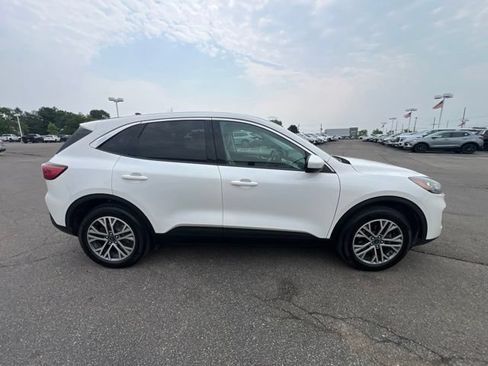 Used 2022 Ford Escape SEL w/ Class II Trailer Tow Package AWD/4WD image 4