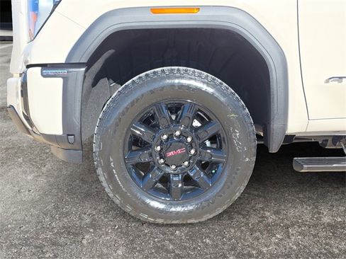 New 2026 GMC Sierra 2500 AT4 w/ AT4 Premium Plus Package image 9