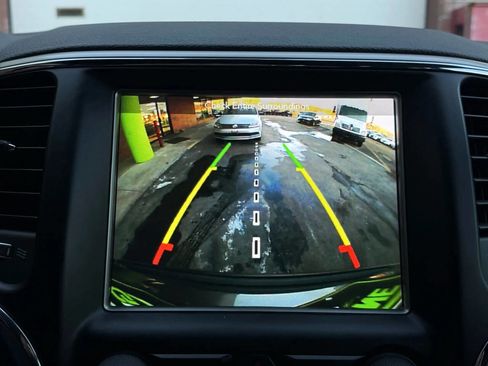 Used 2018 Jeep Grand Cherokee Laredo image 22