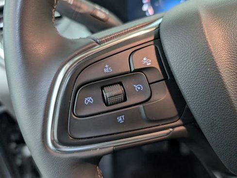 Used 2025 Buick Encore GX Preferred AWD/4WD image 18