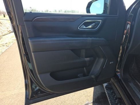 Used 2022 Chevrolet Tahoe Z71 w/ Z71 Off-Road Package image 27