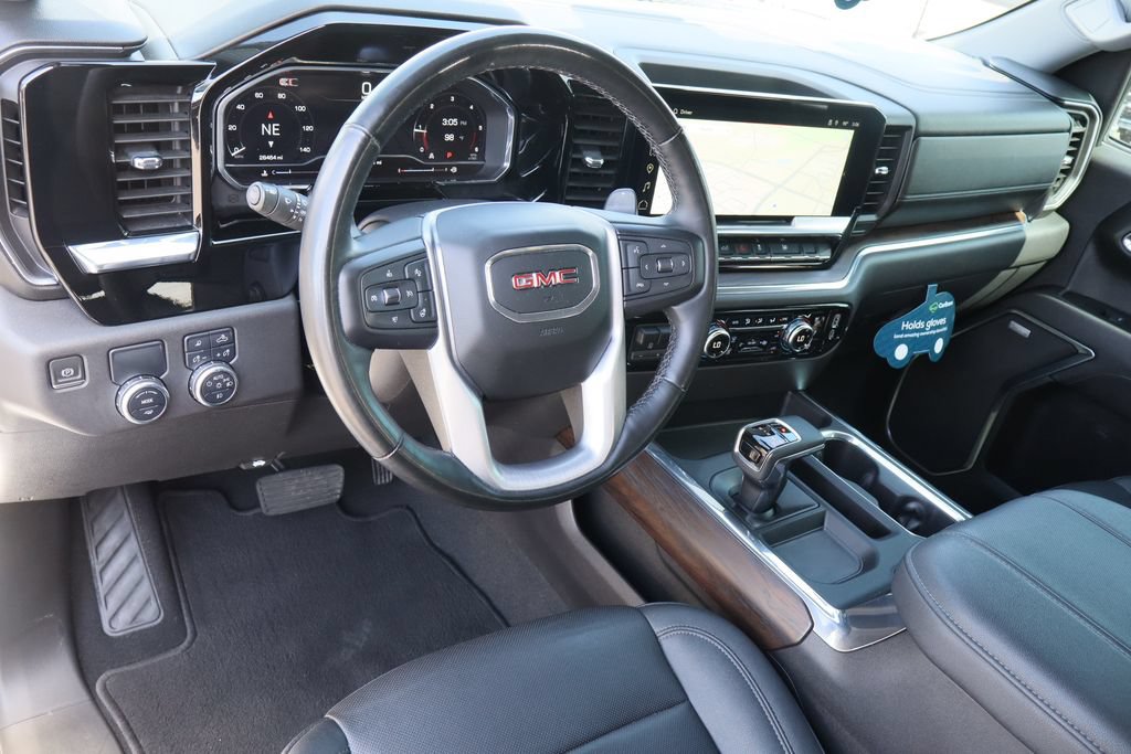 Certified 2024 GMC Sierra 1500 SLT w/ SLT Premium Plus Package RWD image 12