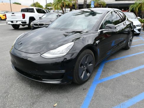 Used 2020 Tesla Model 3 Long Range AWD/4WD image 3