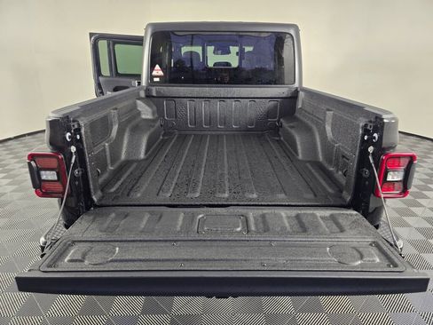 New 2026 Jeep Gladiator Willys image 13