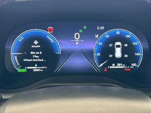 Used 2025 Toyota Sienna Platinum FWD image 27