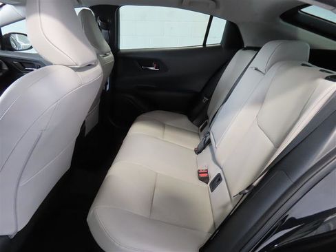 Used 2023 Toyota Prius XLE FWD image 29