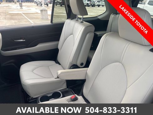 Certified 2024 Toyota Grand Highlander FWD image 23