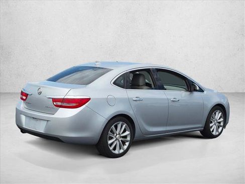 Used 2013 Buick Verano FWD image 5