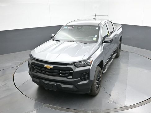 Used 2025 Chevrolet Colorado W/T w/ WT Custom Package image 41