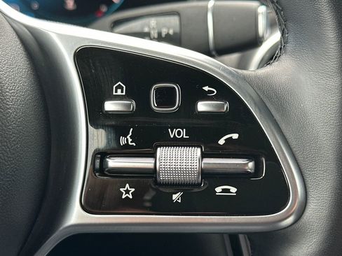 Certified 2022 Mercedes-Benz GLC 300 4MATIC w/ Premium Package Lite image 21