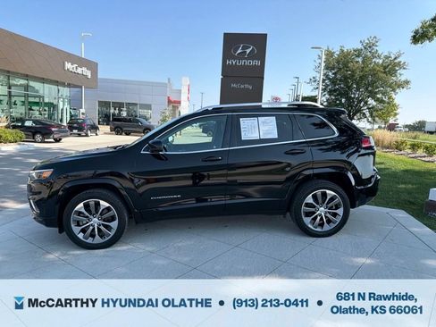 Used 2019 Jeep Cherokee Overland AWD/4WD image 12