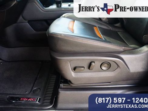 Used 2024 GMC Sierra 1500 AT4 w/ Technology Package AWD/4WD image 18