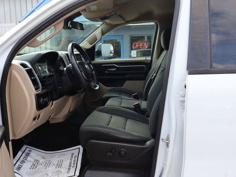 Used 2019 RAM 1500 Big Horn AWD/4WD image 22