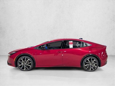 New 2026 Toyota Prius Plug-In Hybrid FWD image 5