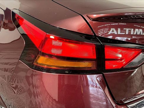 Certified 2023 Nissan Altima 2.5 SL FWD image 42