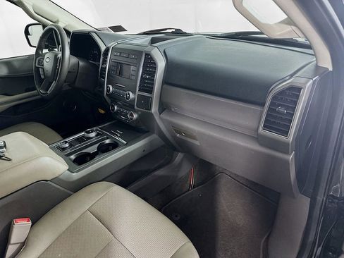 Used 2018 Ford Expedition Max XLT image 28