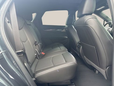 Used 2021 Cadillac XT5 Premium Luxury image 16