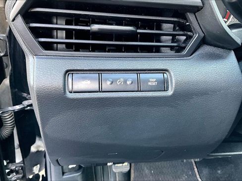 Used 2024 Nissan Altima 2.5 SR FWD image 15