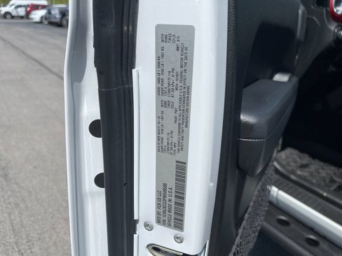 Used 2023 Jeep Wrangler Rubicon w/ Cold Weather Group AWD/4WD image 33