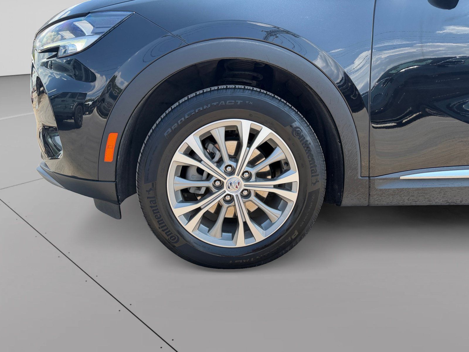 Used 2023 Buick Envision Preferred AWD/4WD image 9