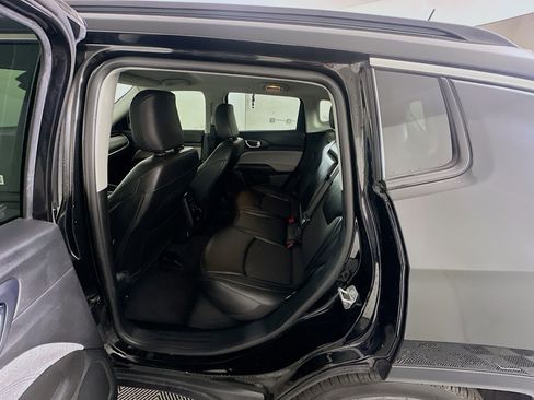 Used 2022 Jeep Compass Latitude image 26