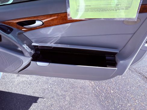 Used 2007 Mercedes-Benz SL 550 image 12