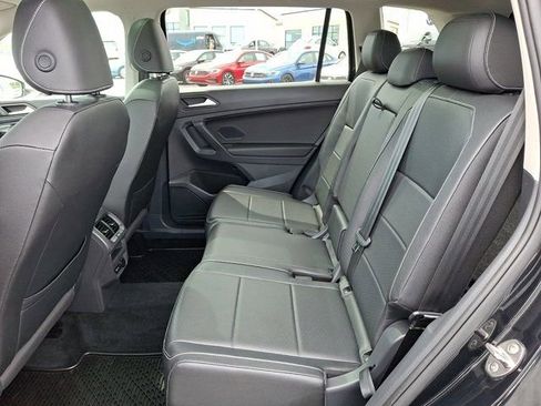 Used 2021 Volkswagen Tiguan SEL image 13