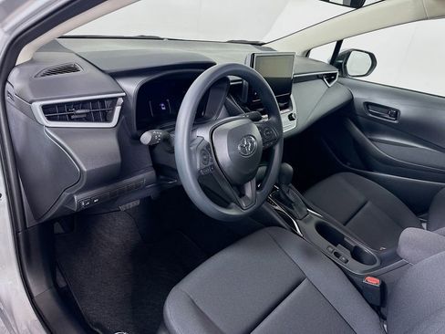 Used 2026 Toyota Corolla LE image 9